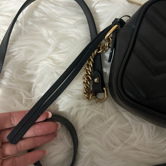 Black GG Gucci marmont mini camera bag - Picture 4 of 11